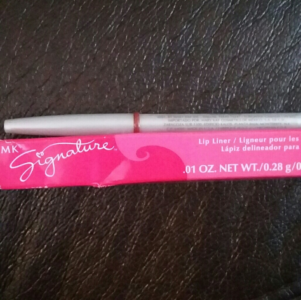 Mary Kay Chocolate Lip Liner